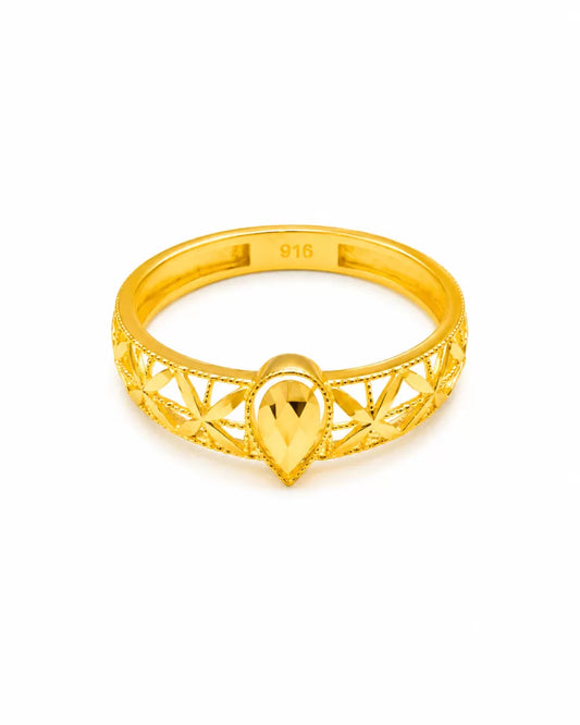 Cincin pyramid bujur sireh